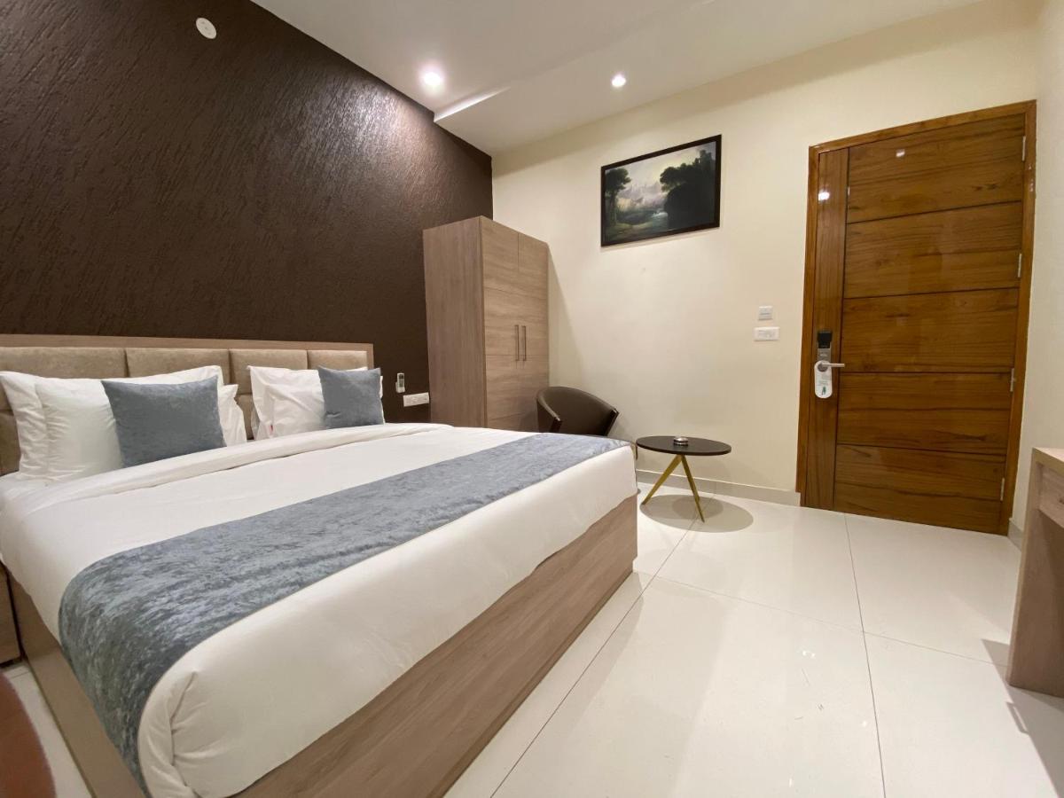 Hotel Vishal Imperial Rohtak Eksteriør billede
